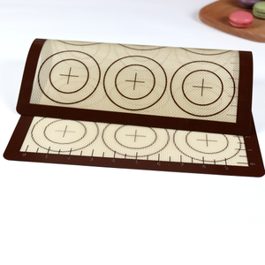 Wholesale Non-stick Reusable Silicone Baking Mat for Rolling And Baking